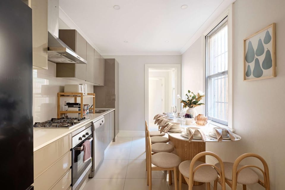 4BR Historic Eveleigh Escape House in Sydney