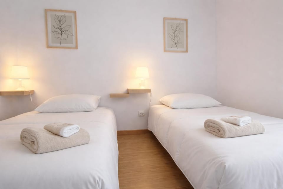R2R - Apartamento en Panes con parking - 40A01 Apartment in Asturias