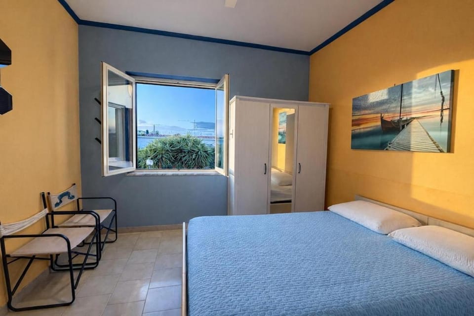 Private house with patio - 5 min from the sea - Garage Apartment in Campania