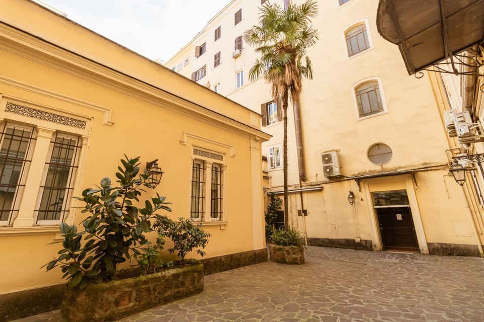 Casa Vaticana Spacious 3Br by St Peters Apartment in Rome