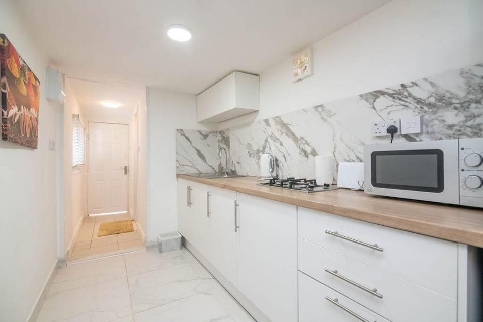 1 Bed Studio CV2 Apartment in Coventry