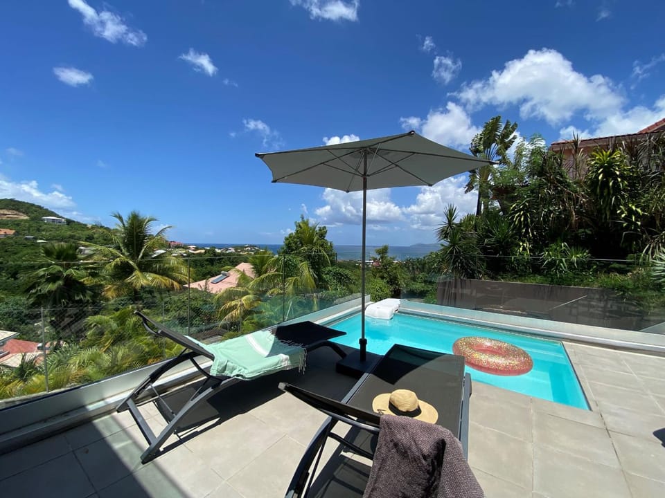 Patio, Natural landscape, Balcony/Terrace, Pool view, Sea view, Swimming pool, sunbed