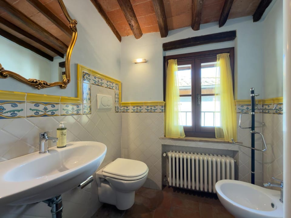 Toilet, Bathroom, bidet, towels