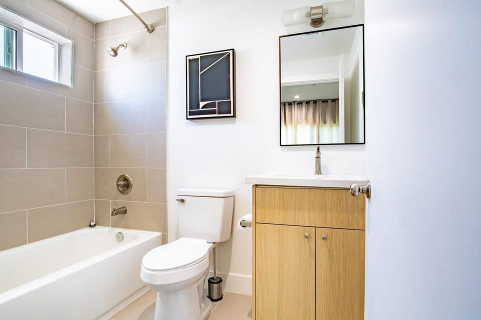 Bleu Minuit at Case Collective Vacation rental in North Hollywood