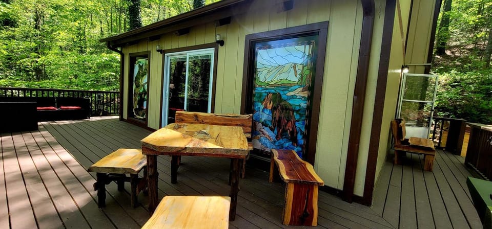 Bear Hideaway House in Helen