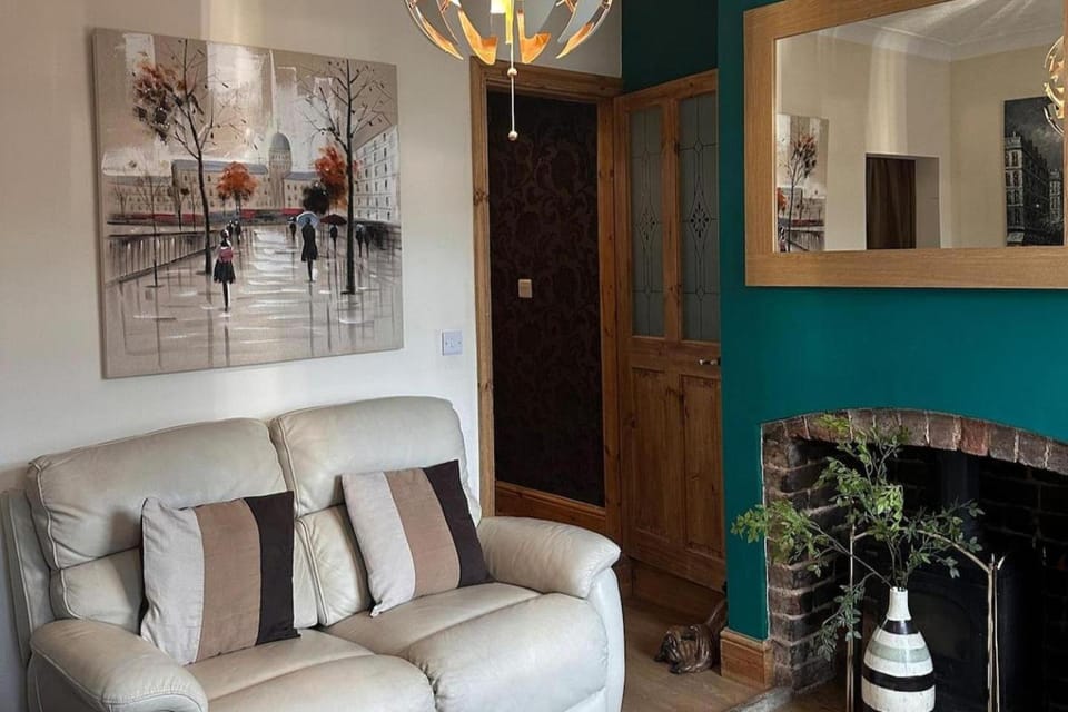 Living room, Decorative detail, Seating area