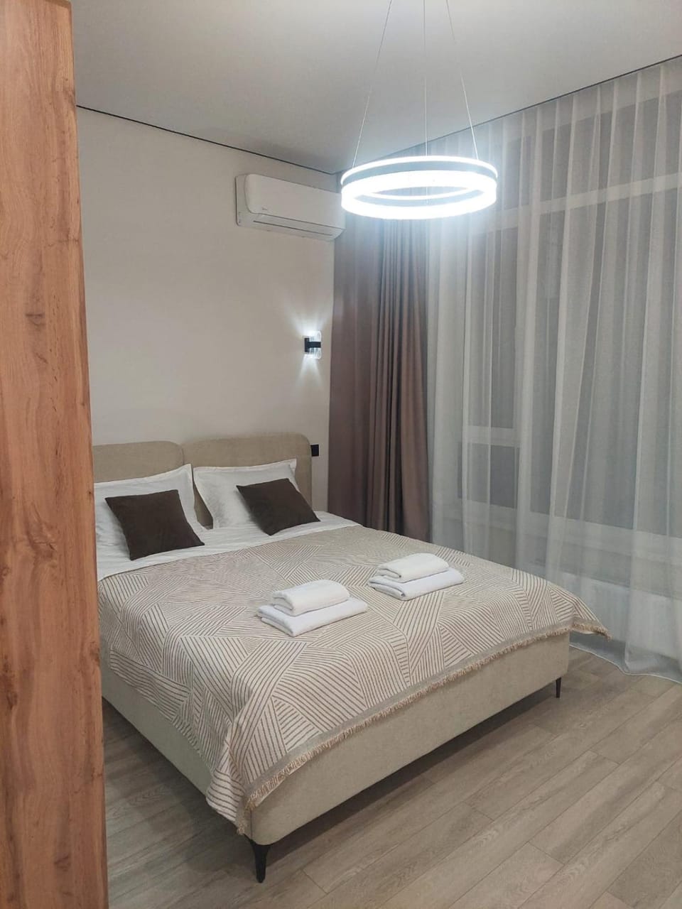 Bed, Bedroom, air conditioner