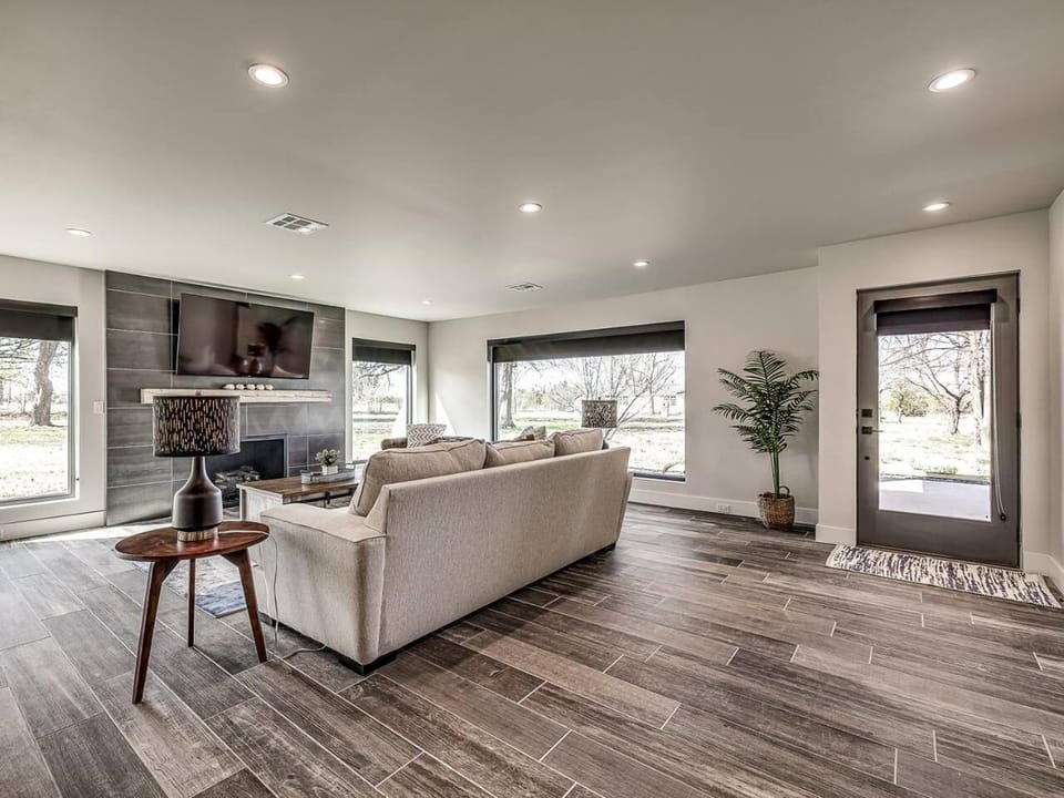 TV and multimedia, Living room, Seating area