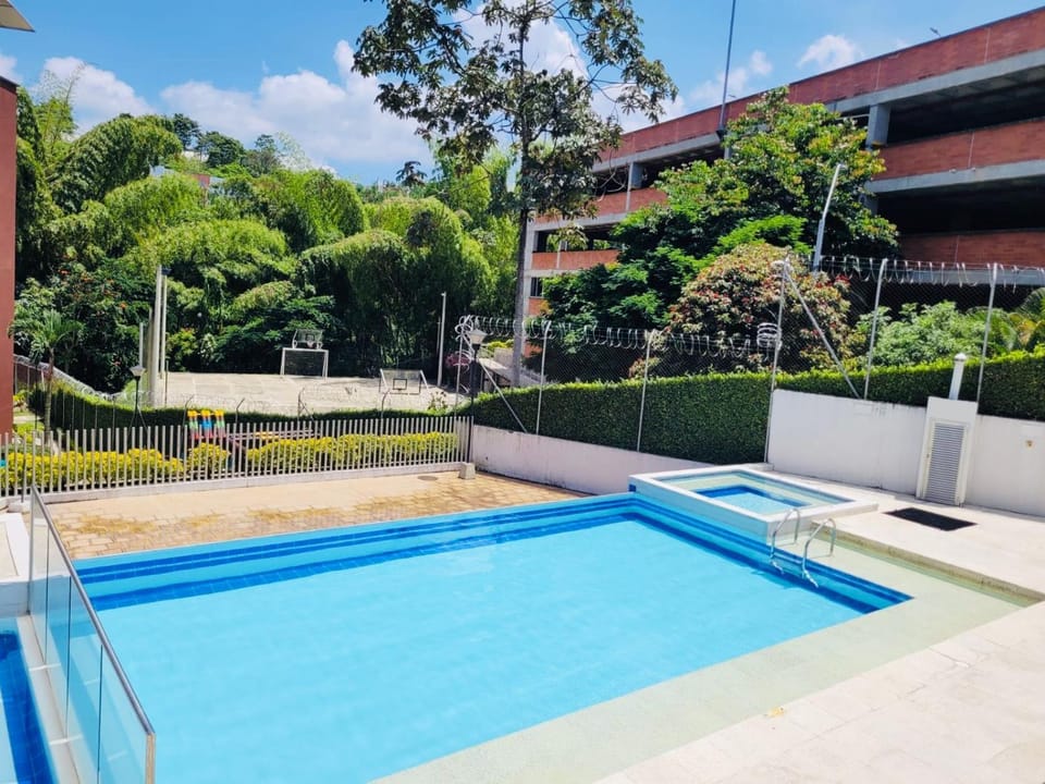 La vida es bella hermosa habitación cerca a expo futuro y aeropuerto Vacation rental in Pereira