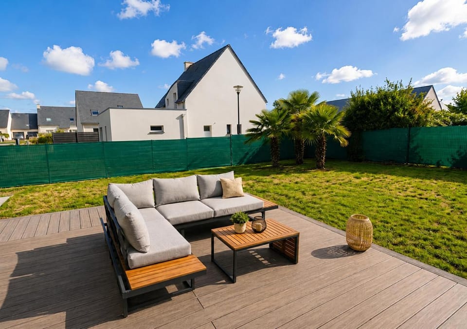 Property building, Patio