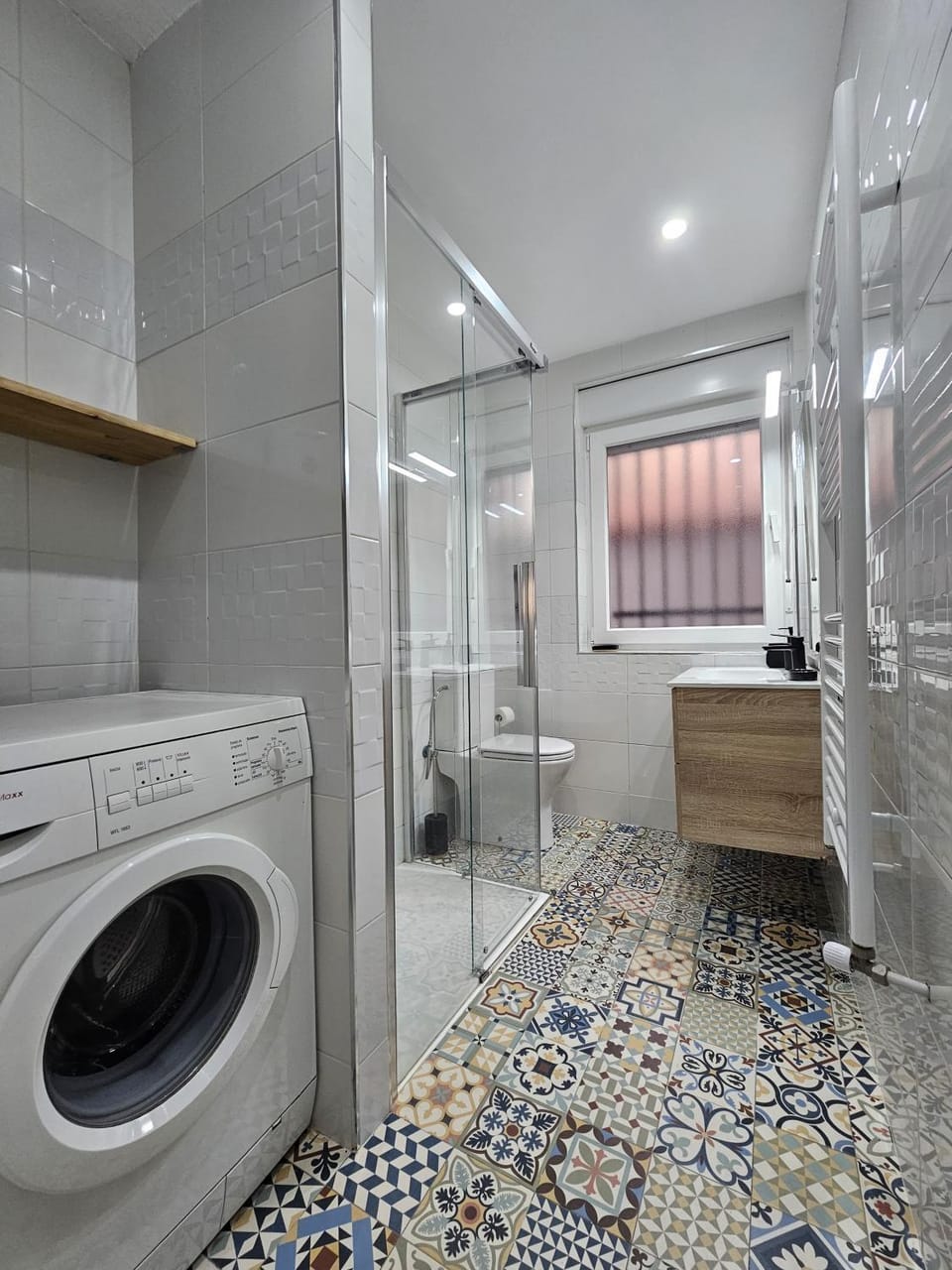 Shower, Bathroom, washing machine