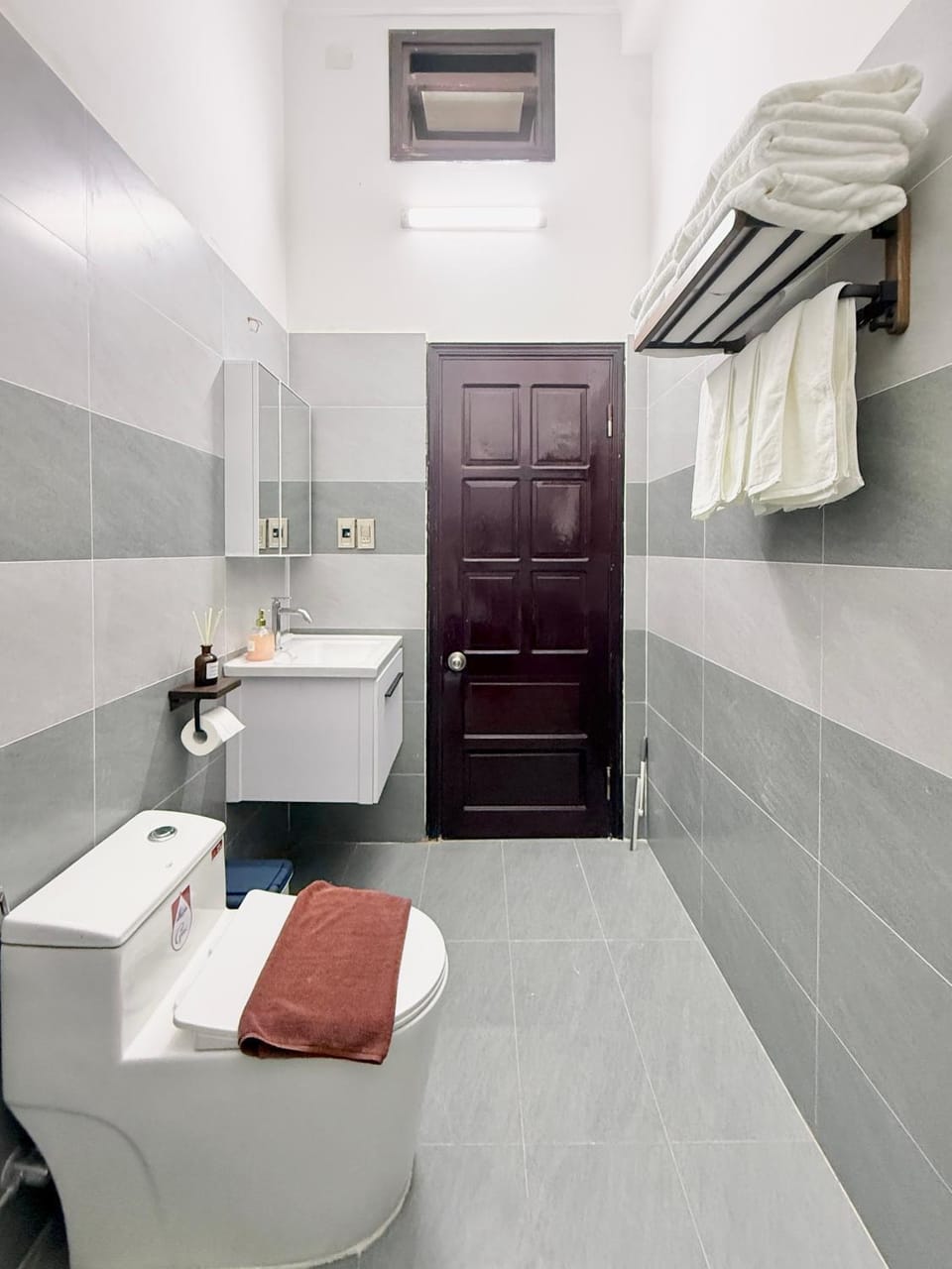 The Wooden Page - Rest in the Stories Apartment in Da Nang