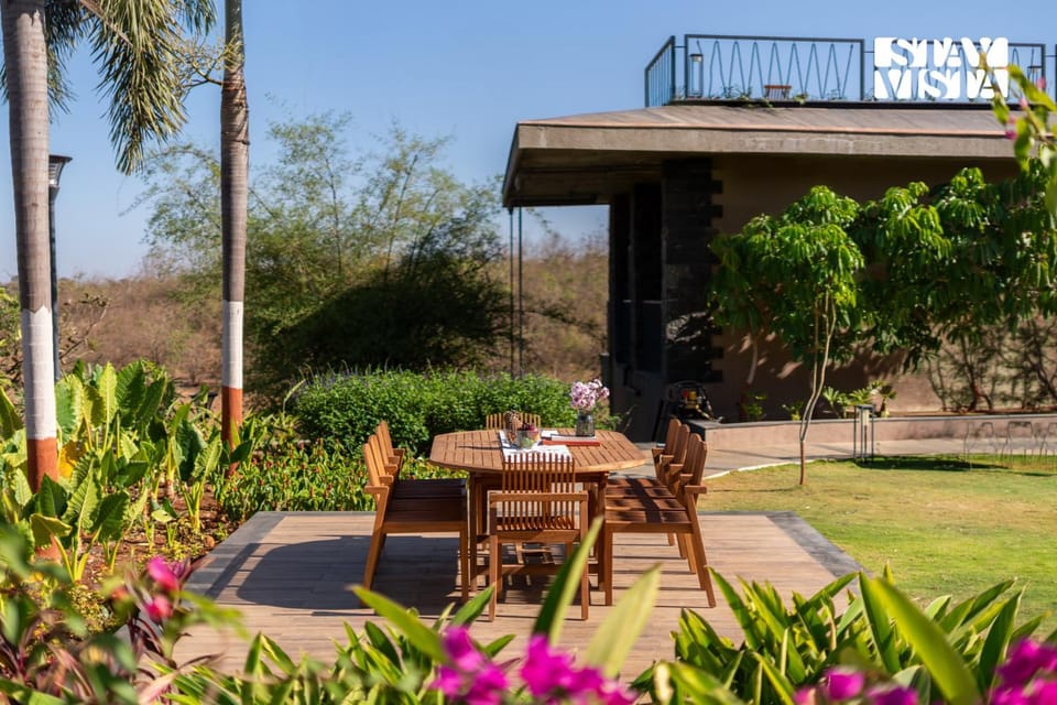 The Earth Stone by StayVista - 7BHK Forest-View Villa with Alfresco Dining Villa in Maharashtra