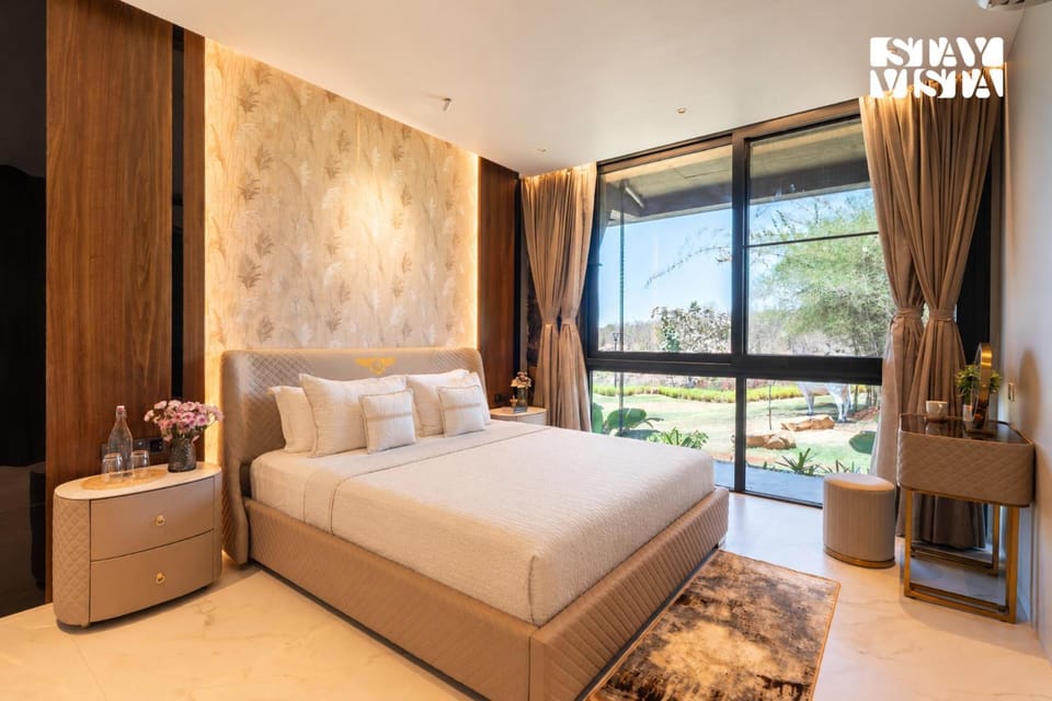 The Earth Stone by StayVista - 7BHK Forest-View Villa with Alfresco Dining Villa in Maharashtra