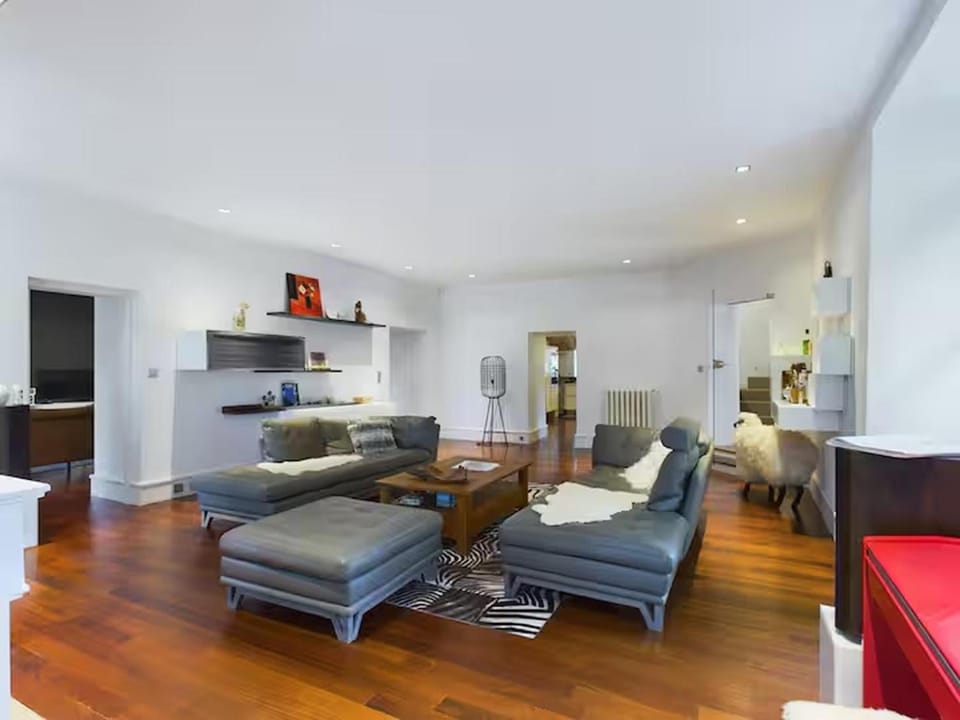 Living room, Lounge or bar, Seating area