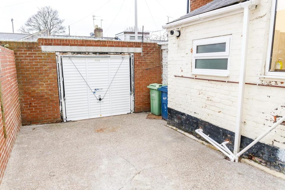Perfect for Contractors - 4Bed 2Bath - Parking Apartment in Sunderland
