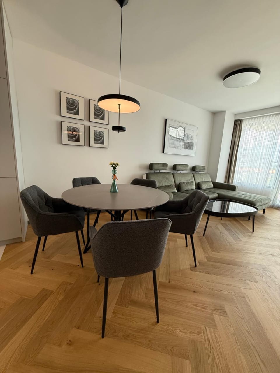 Living room, Dining area