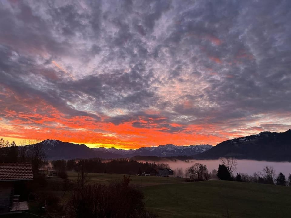 Natural landscape, Balcony/Terrace, Mountain view, Sunrise