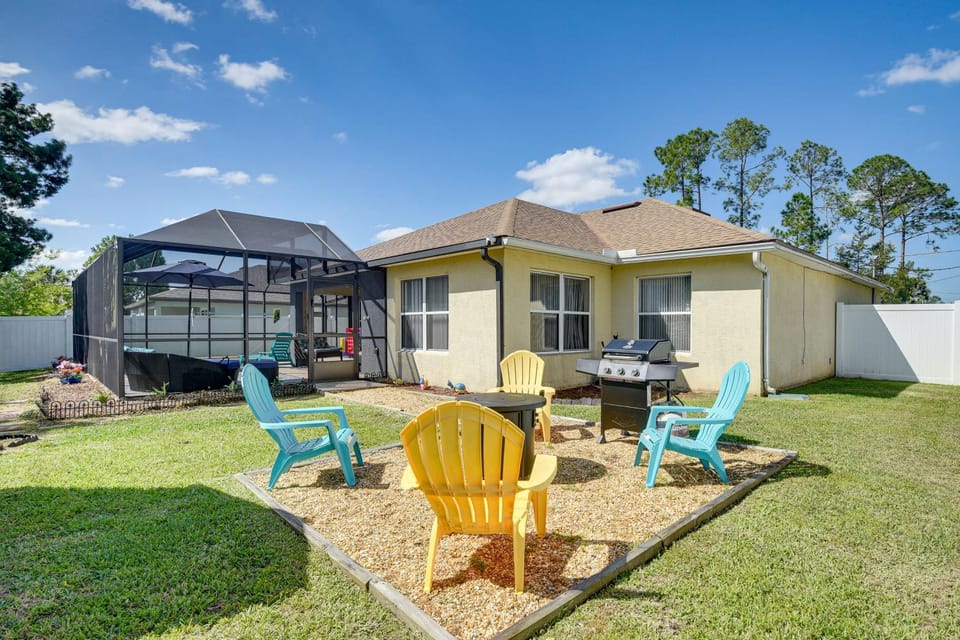 Patio & Poolside Relaxation! Palm Coast Getaway House in Palm Coast