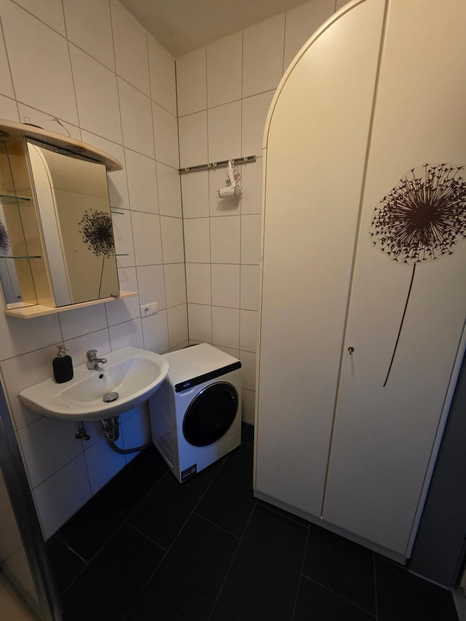 Bathroom, washing machine