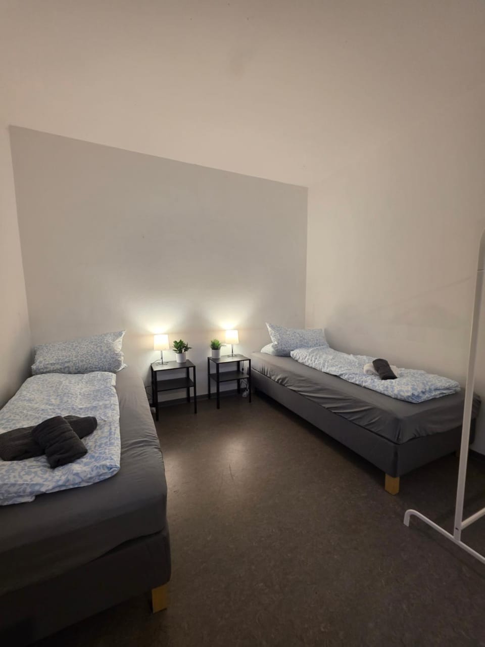Bed, Photo of the whole room, towels