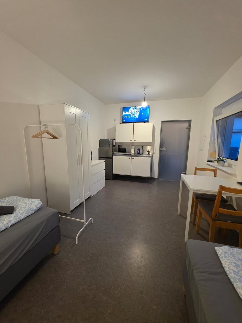 TV and multimedia, Seating area, wardrobe