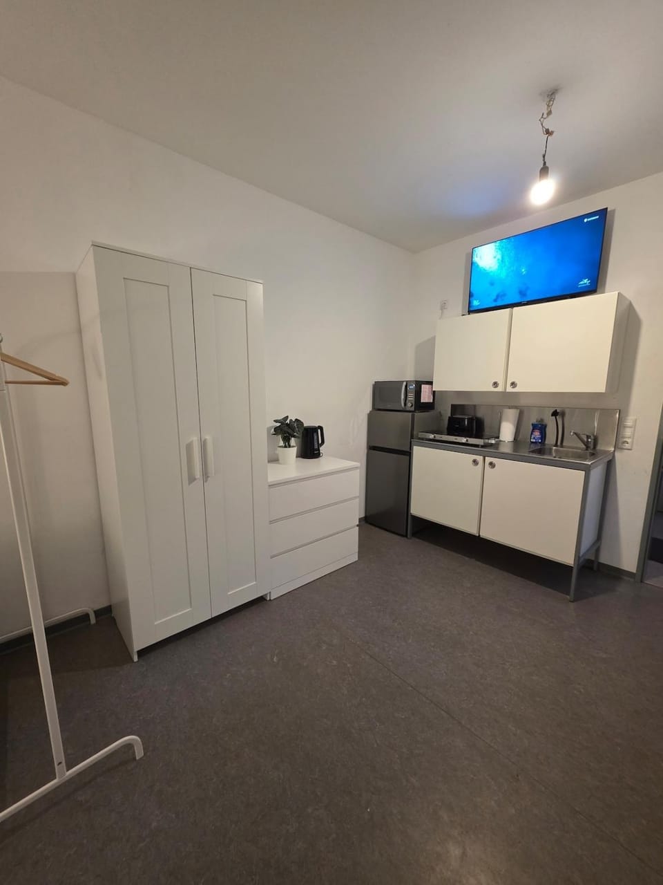 TV and multimedia, Kitchen or kitchenette