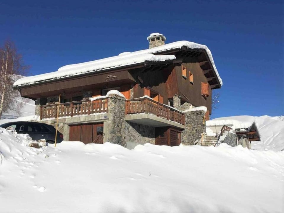 Chalet La Maisonnee - CHALET DE CHARME - PROCHE PISTES - 15 PERS MAE-0383 Apartment in Villarembert