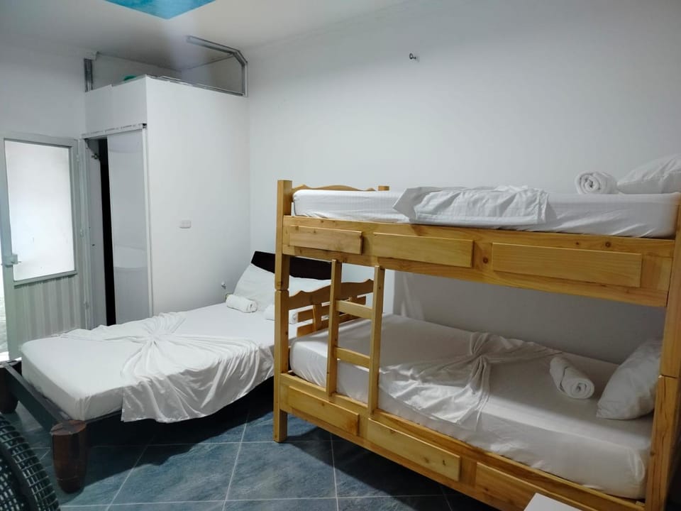 Bed, bunk bed