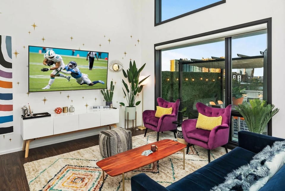 New Walk to Gulch - Private Penthouse Pool & Deck Views Apartment in Nashville