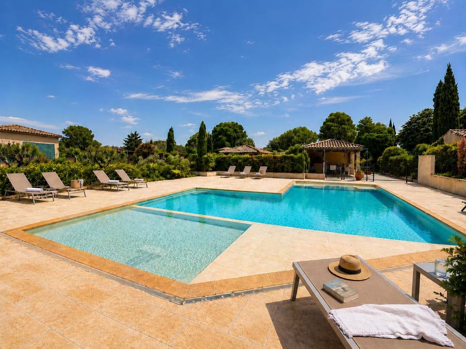 Spring, Day, Pool view, Swimming pool, sunbed