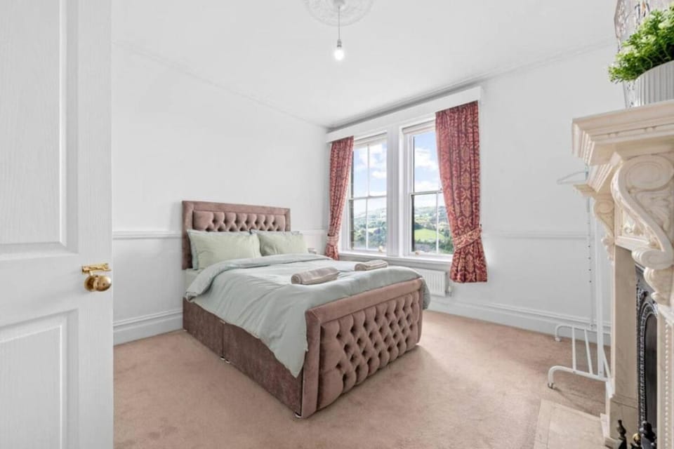 Graceful 3BR Haven in the Peak District Villa in Matlock