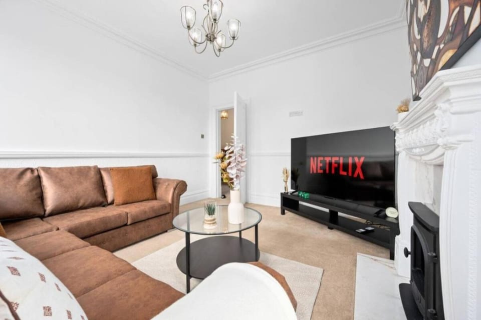 Graceful 3BR Haven in the Peak District Villa in Matlock
