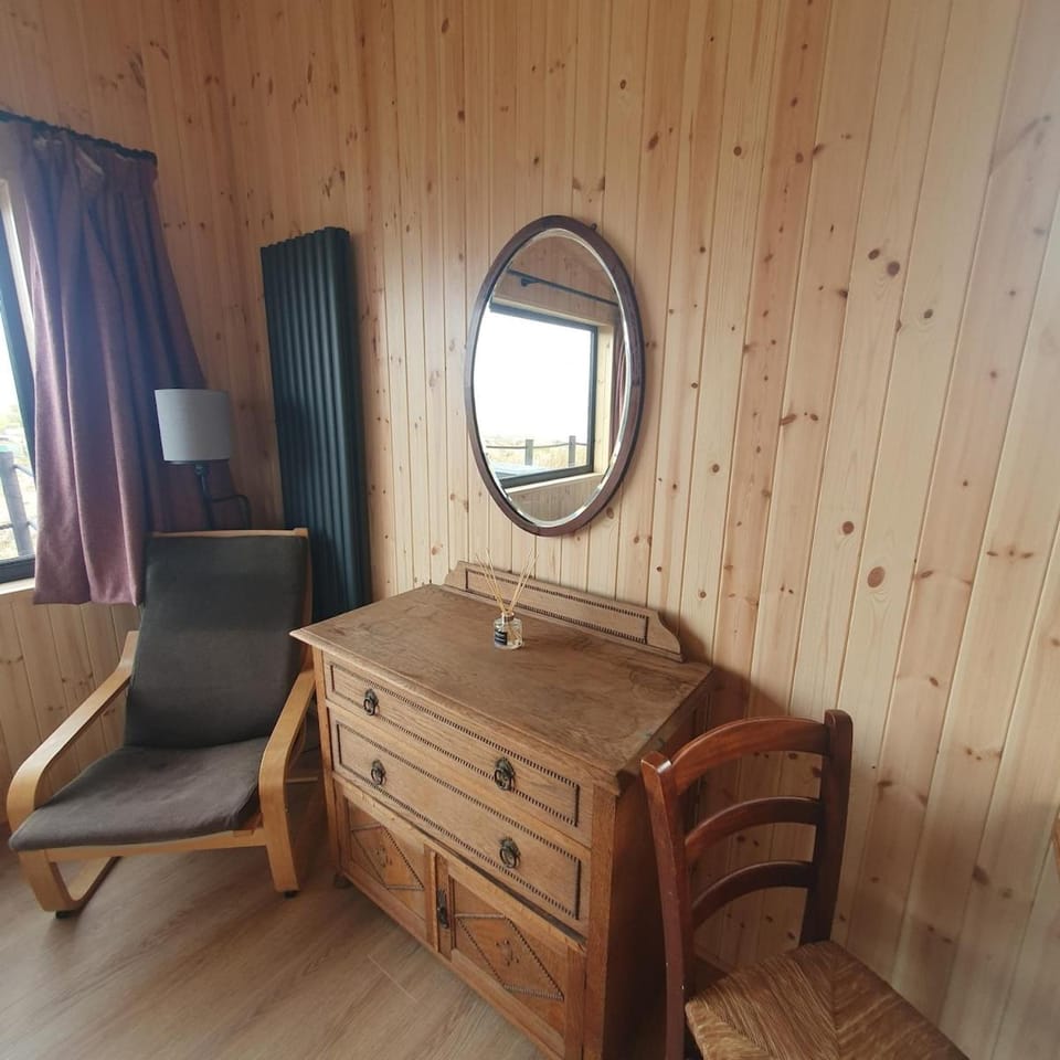 The Other Wee Red Cabin Cabin in Scotland