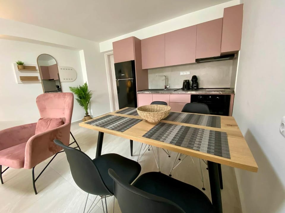 Nikol's central suite 1 Apartment in Nea Peramos