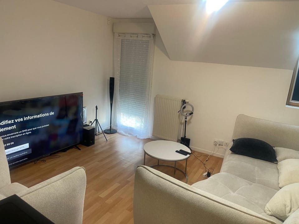 Patrick LUK Apartment in Orléans
