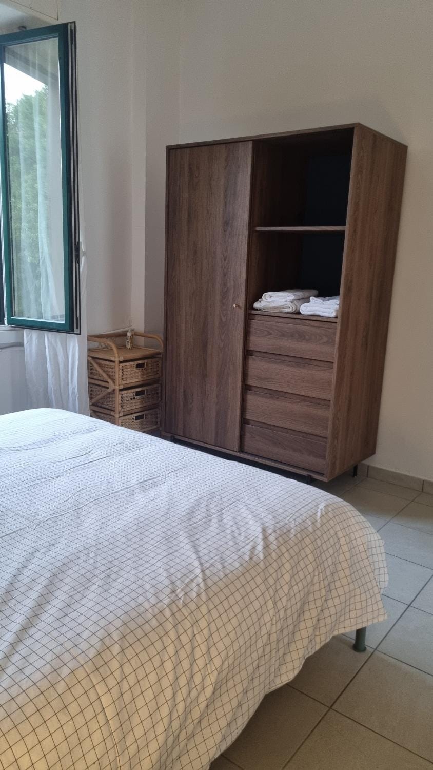 Bedroom, wardrobe