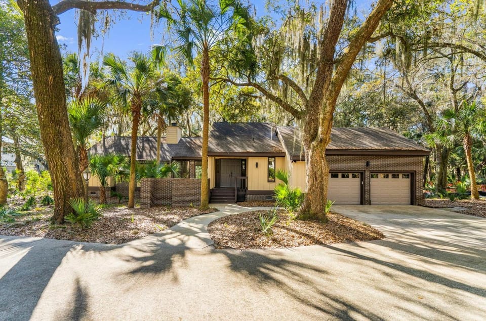 2685 Gnarled Pine House in Seabrook Island