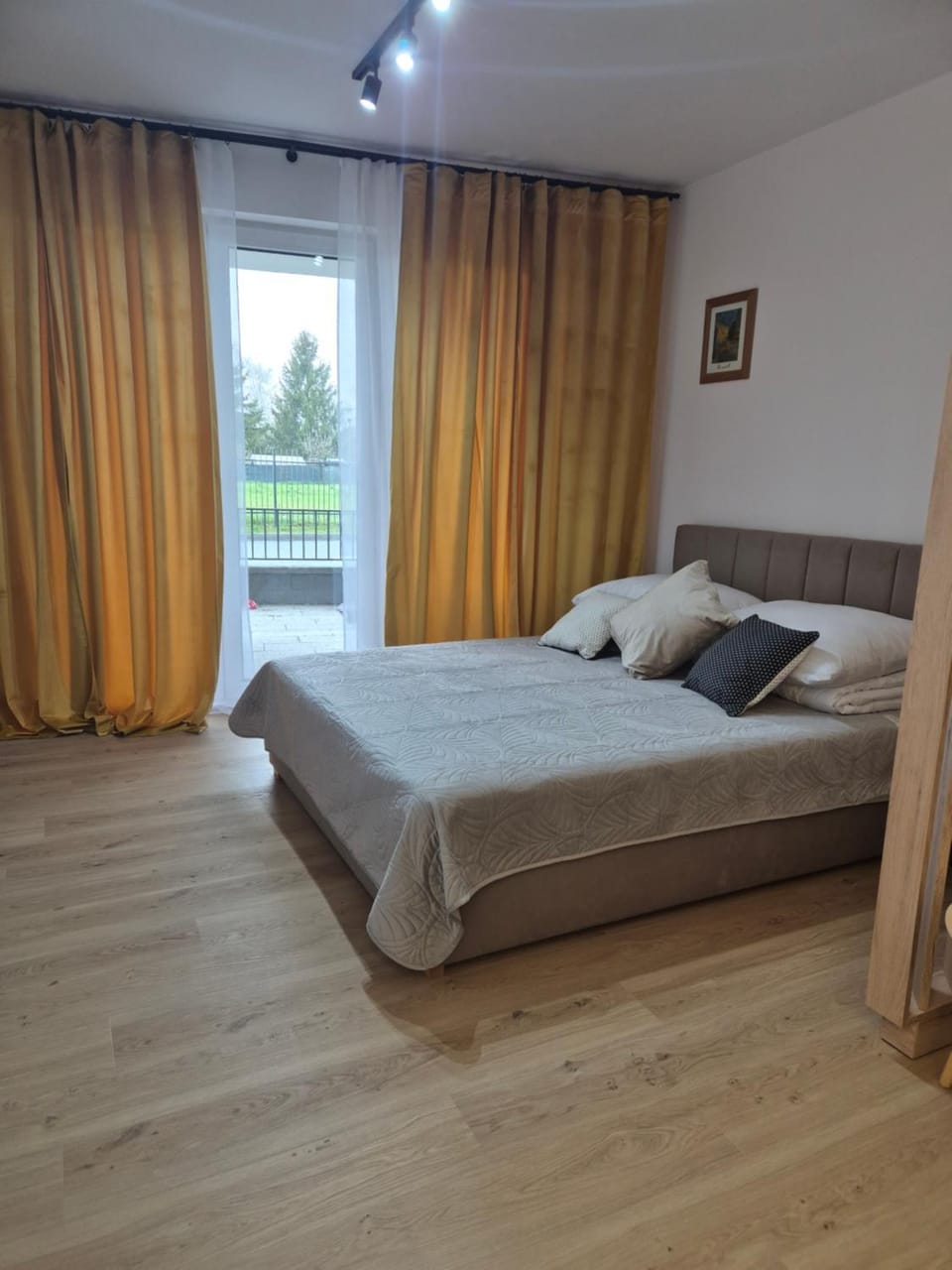 Apartament Kaszmirowy-Elektrownia Park Residence Apartment in Poland
