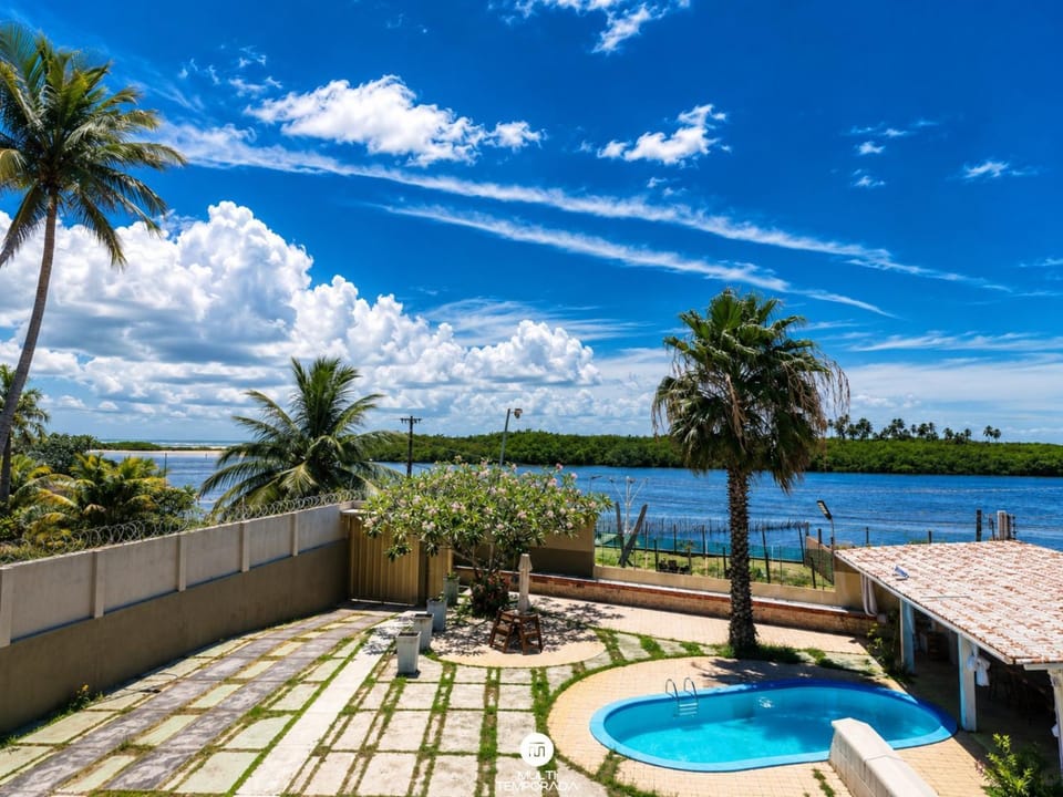 Lake view, Swimming pool