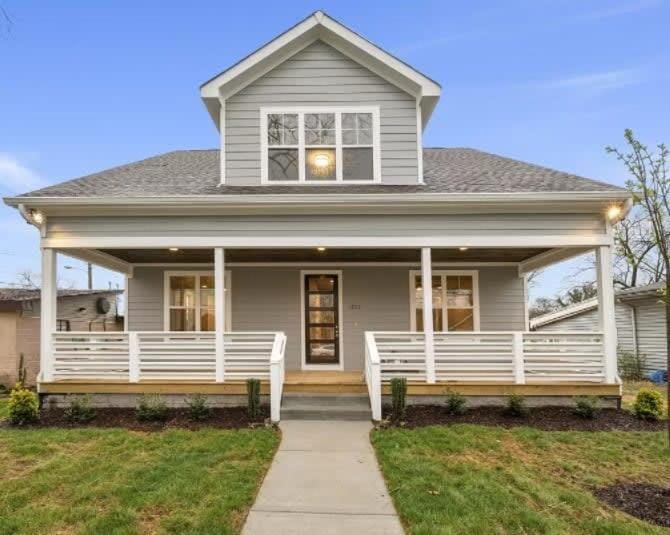 Private Single Family Luxury Home Hot Tub House in Nashville