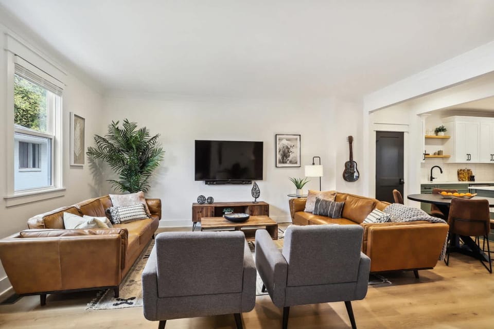 Two Beautiful Luxury Renovations Near Downtown House in East Nashville