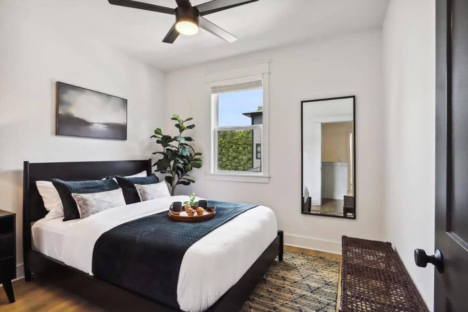 Beautiful Luxury Renovation Near Downtown House in East Nashville