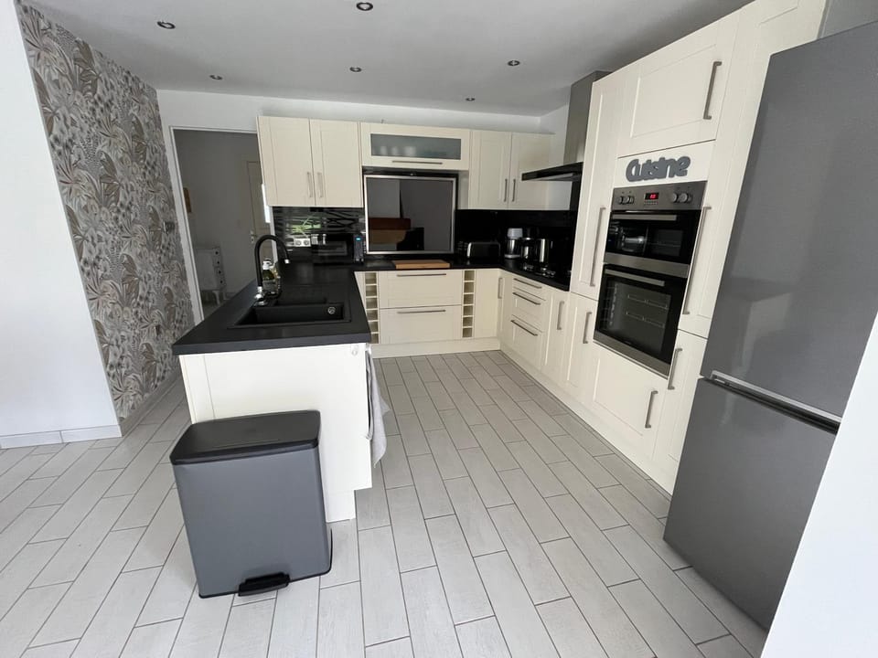 Kitchen or kitchenette, Kitchen or kitchenette