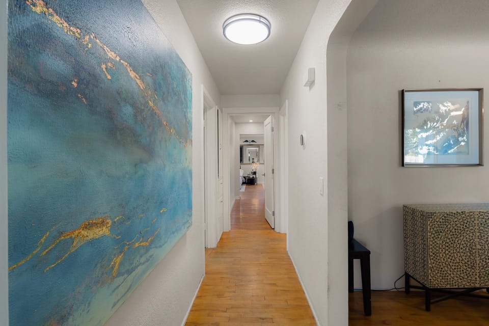 The Mixture - Hot Tub, Fire Pit & Covered Outdoor Dining home House in Eugene