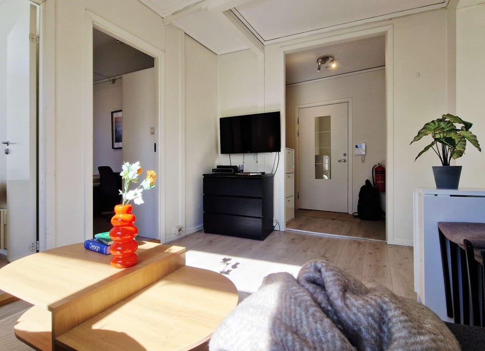 4 Bedrooms ,King Bed, in the Heart of Bergen House in Bergen