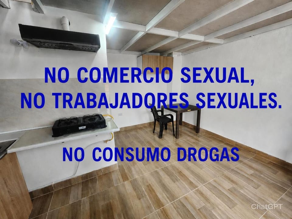 Apartamento cómodo, entrada independiente, parking moto Apartment in Popayán