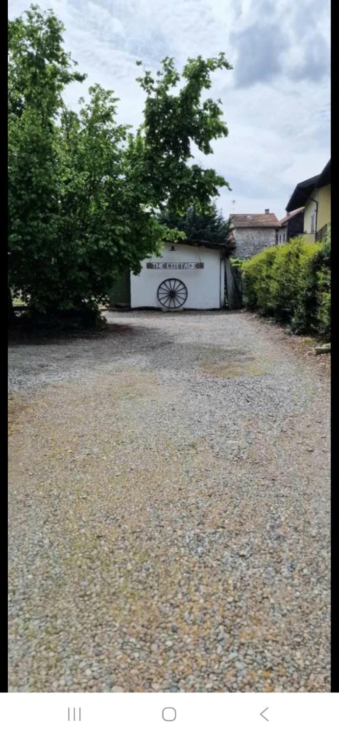 The Cottage by the lake 1 Bed and Breakfast in Piedmont