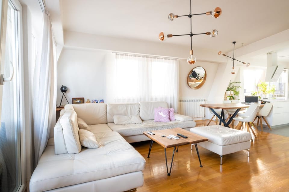 Living room, Family