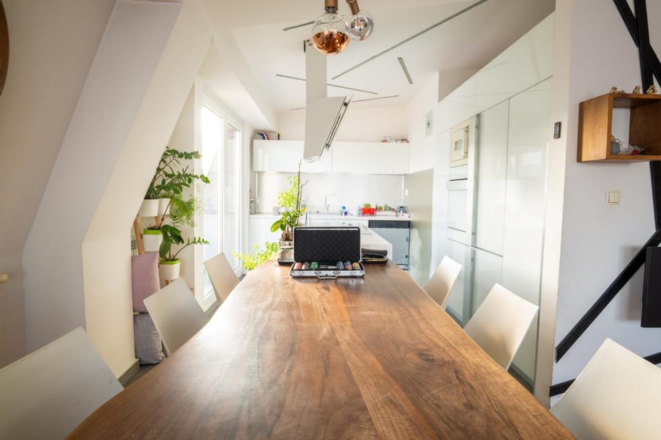 Garden, Dining area, kitchen